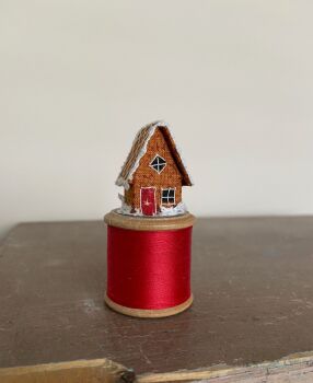 Gingerbread Cottage - Red