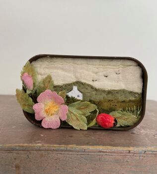 Sweet Briar Tin