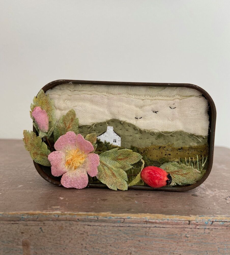 Sweet Briar Tin