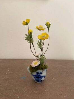 Buttercup and Daisy Cup