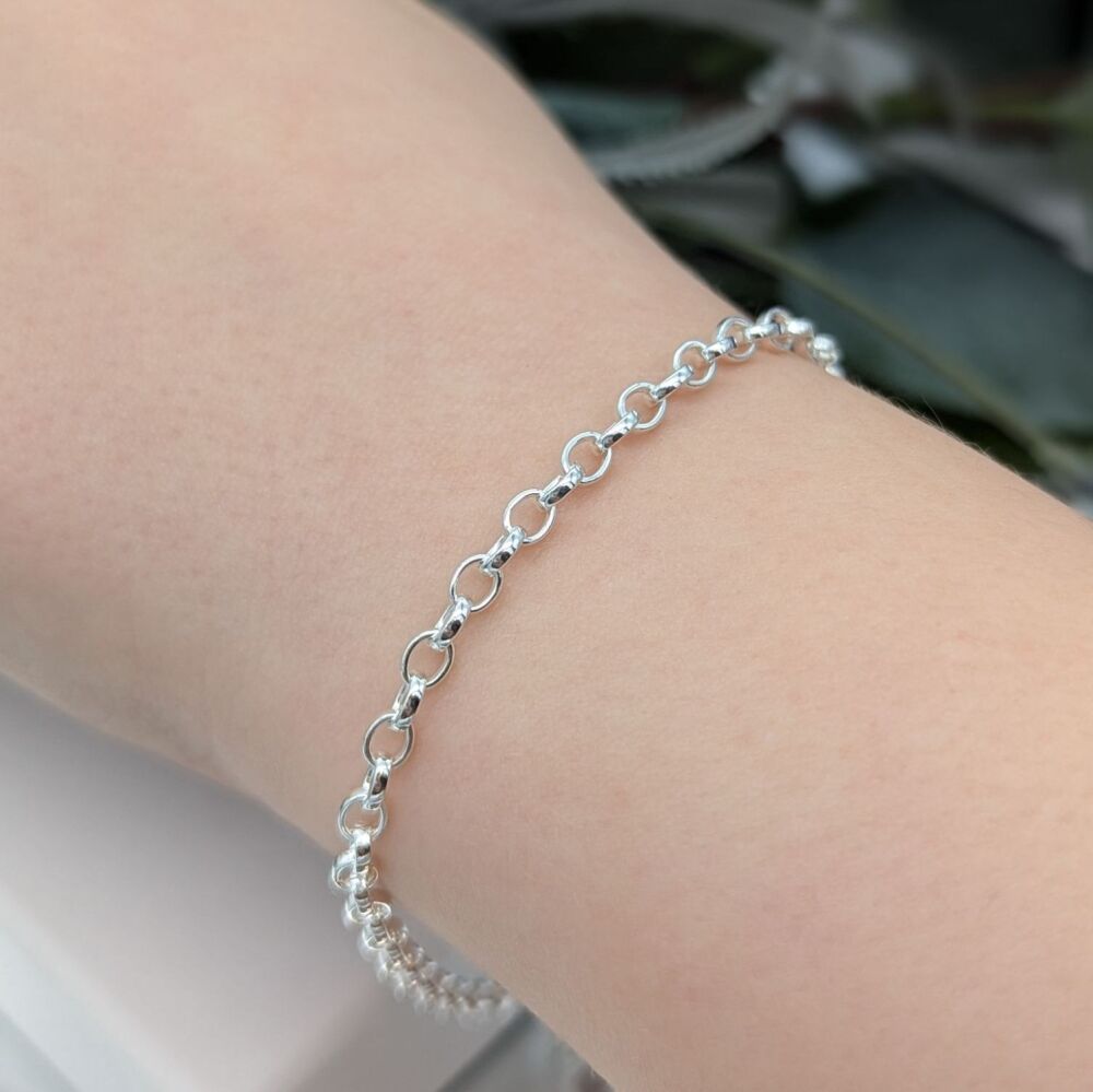 Dainty Oval Belcher Link Bracelet | Silver Bracelets
