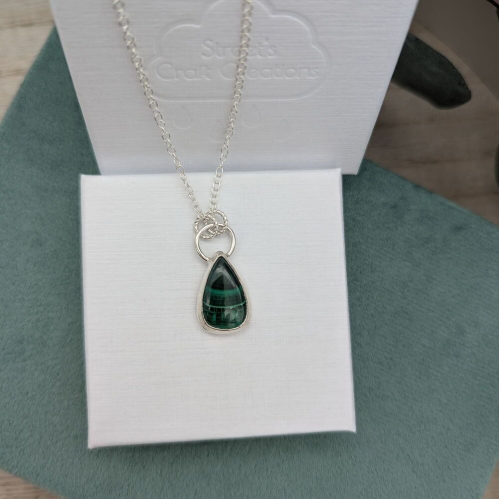 Silver Malachite Necklace - Verdant Muse