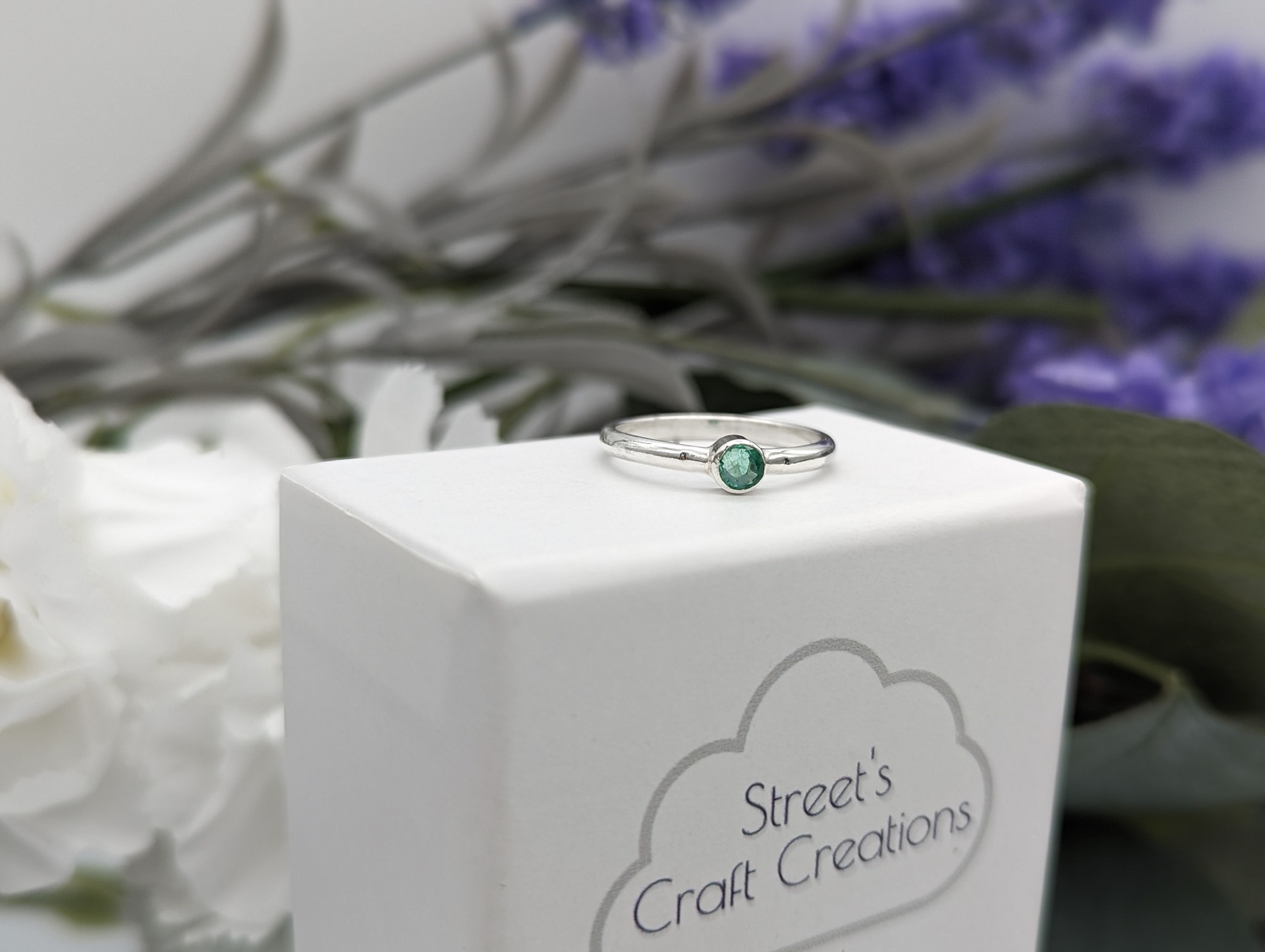 Vintage Emerald & Silver Ring 
