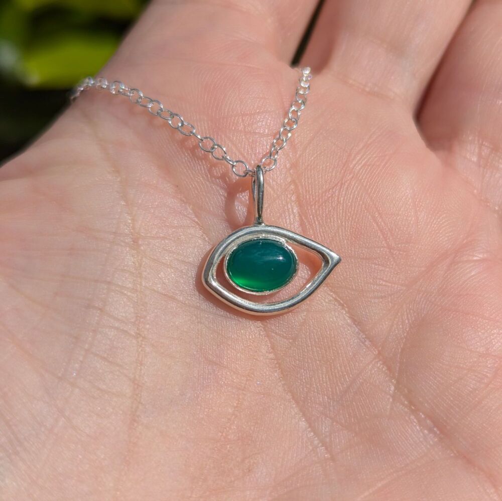Green Onyx Eye Necklace | Silver Necklaces