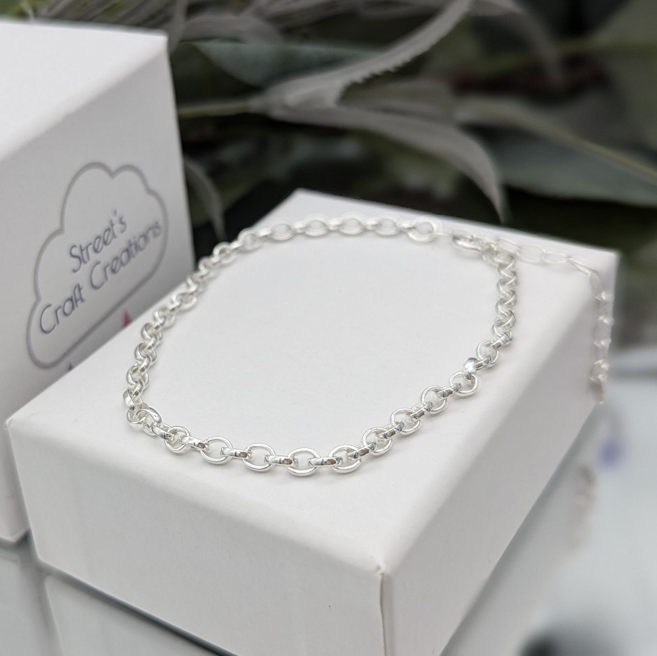 Silver oval belcher chain bracelet