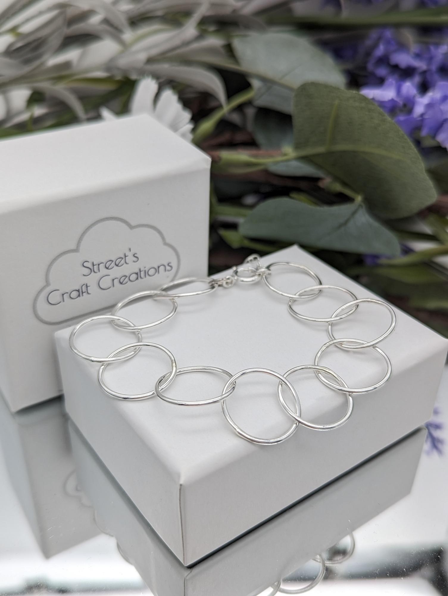 Circle link bracelet