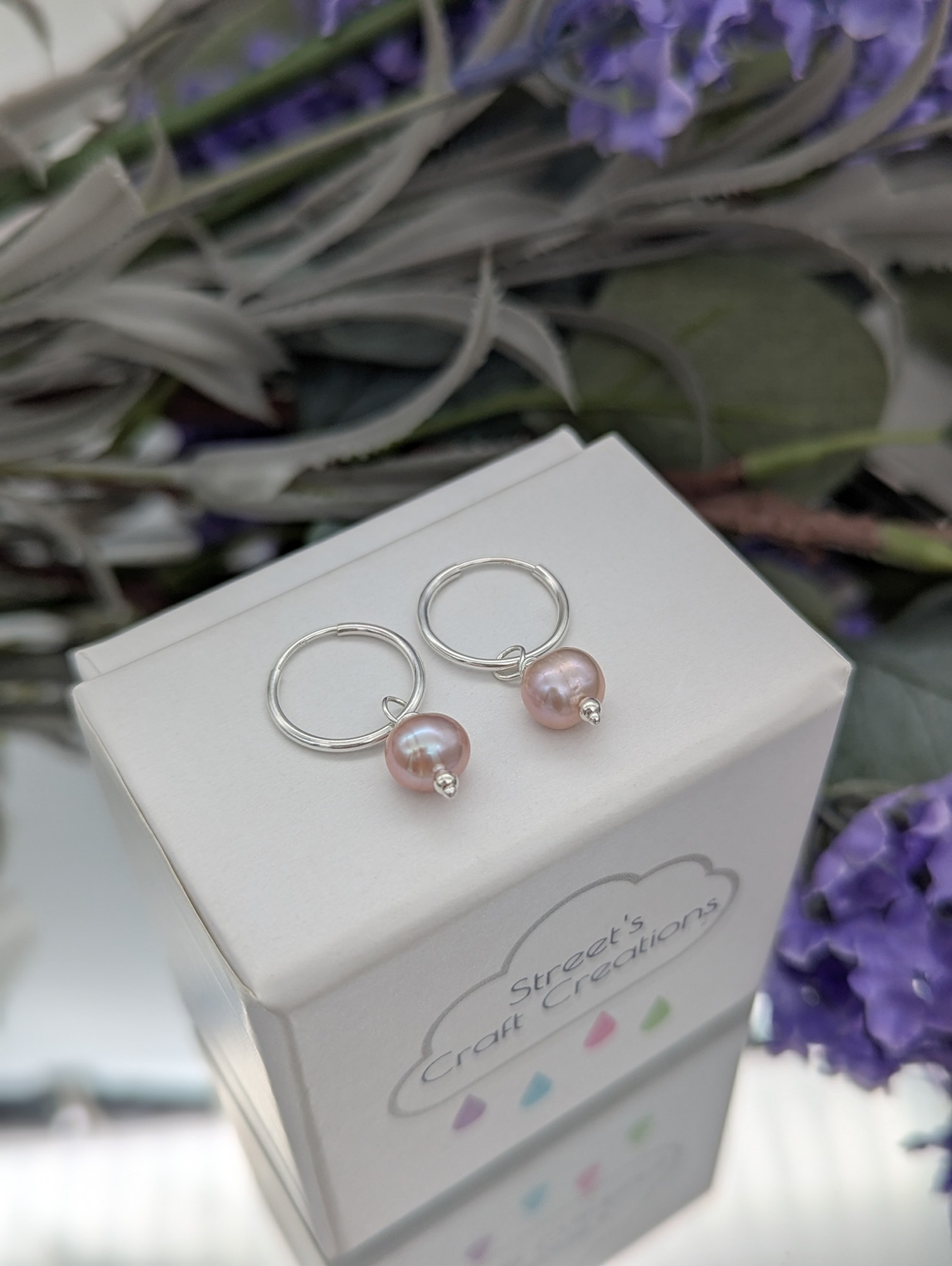 Pink freshwater pearl hoop earrings