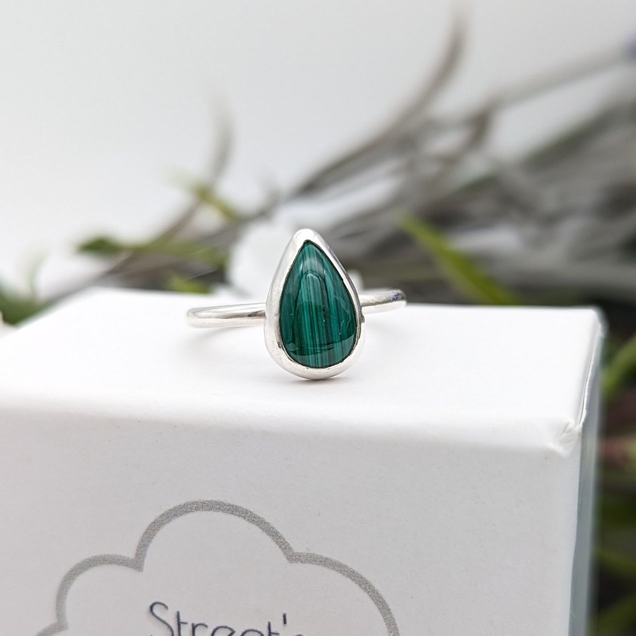 Malachite & silver ring