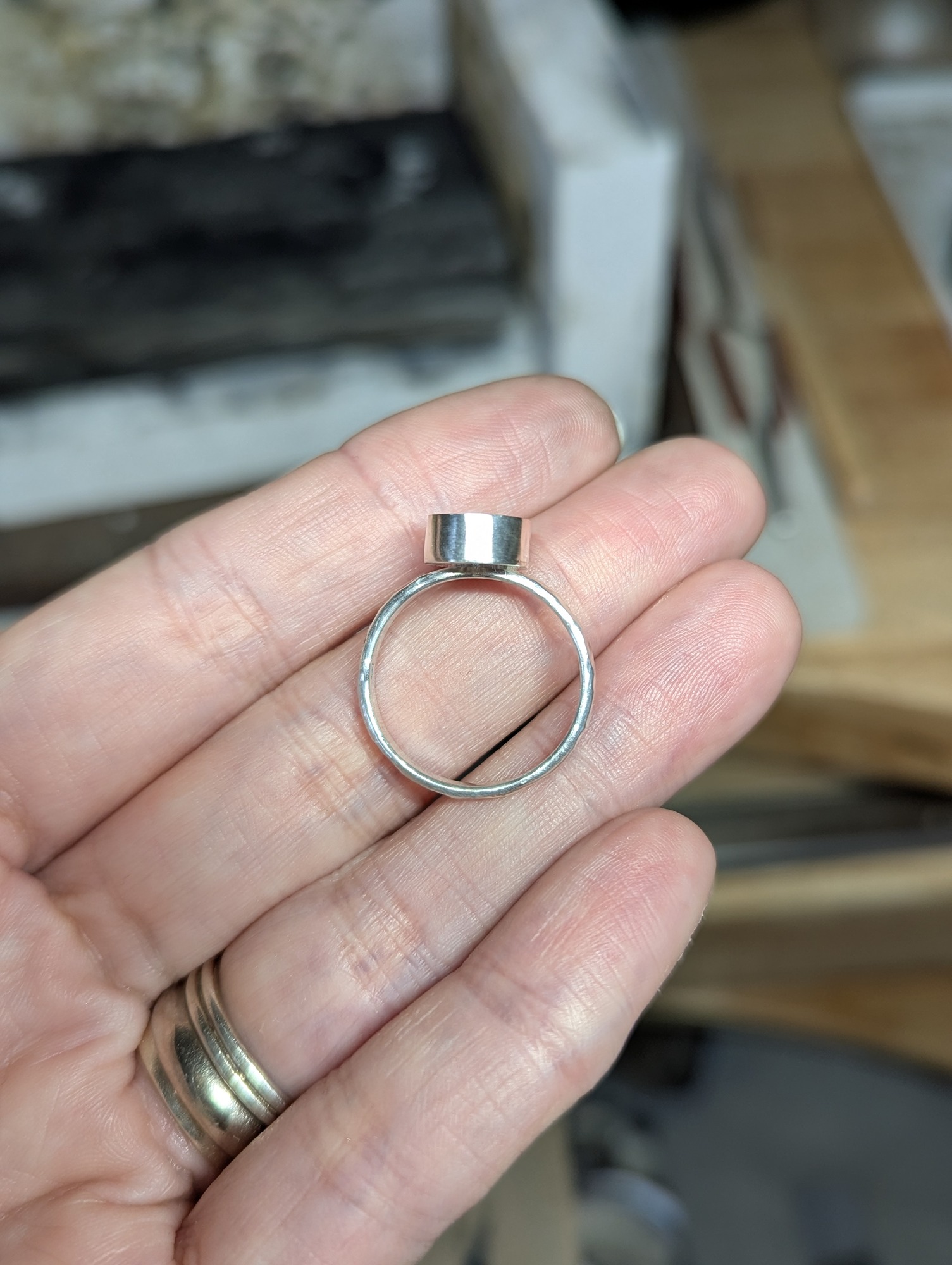 the side profile of the ring 