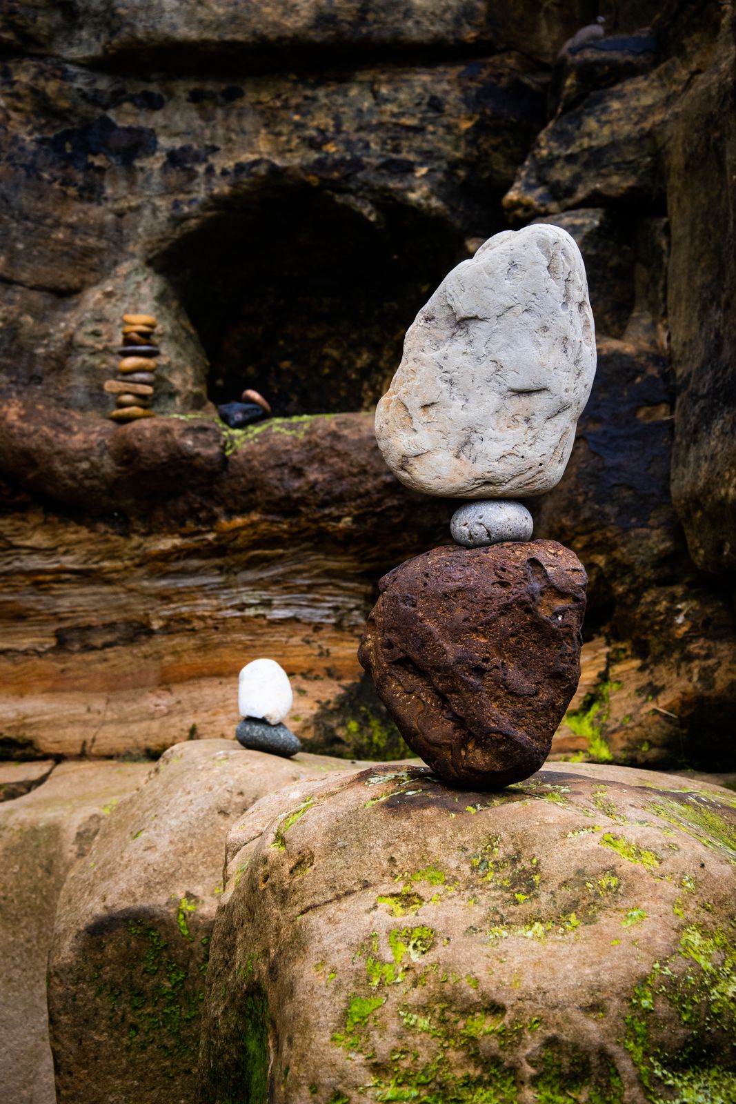 Pebble Sculpture : Balance