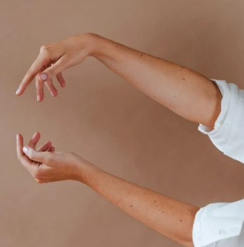 20264b. Pressing Pause Yoga and Reflexology Retreat with Grace Mahady: 9 to 12th April 2026