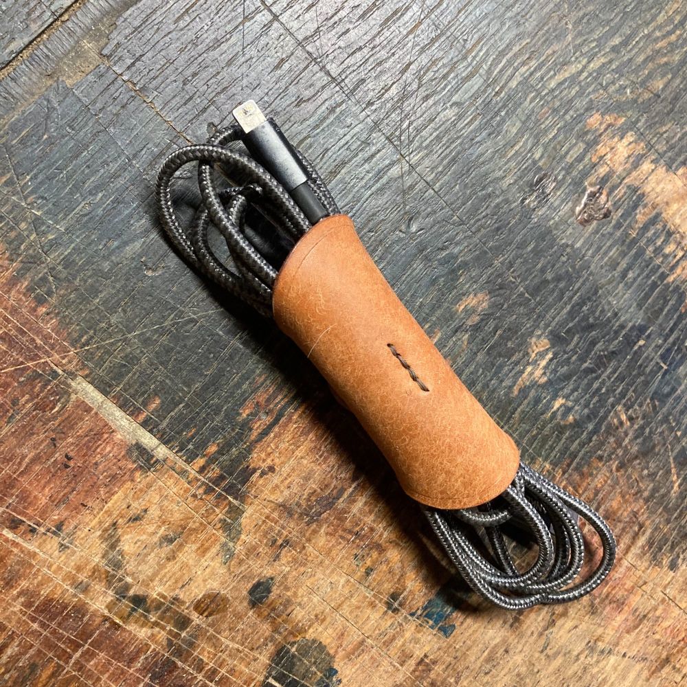 LEATHER CABLE TIDY