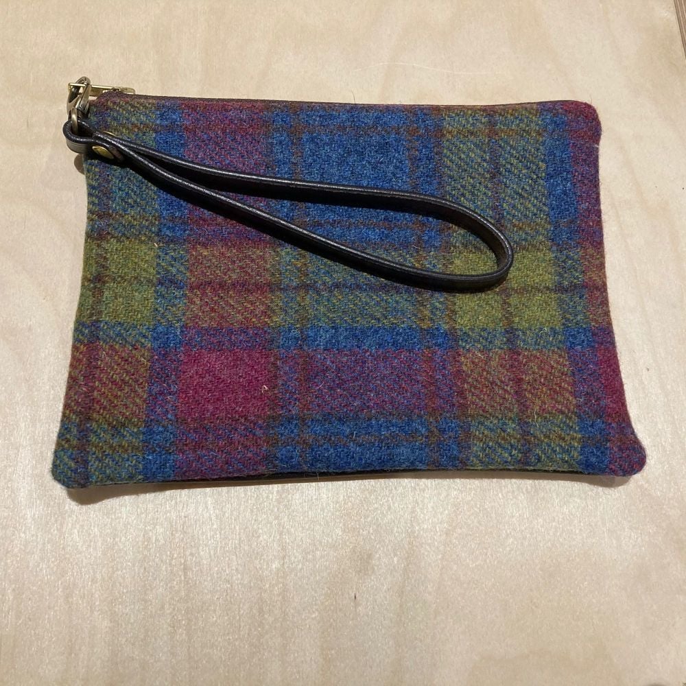 GREEN & BLUE TARTAN HARRIS TWEED & LEATHER CLUTCH BAG