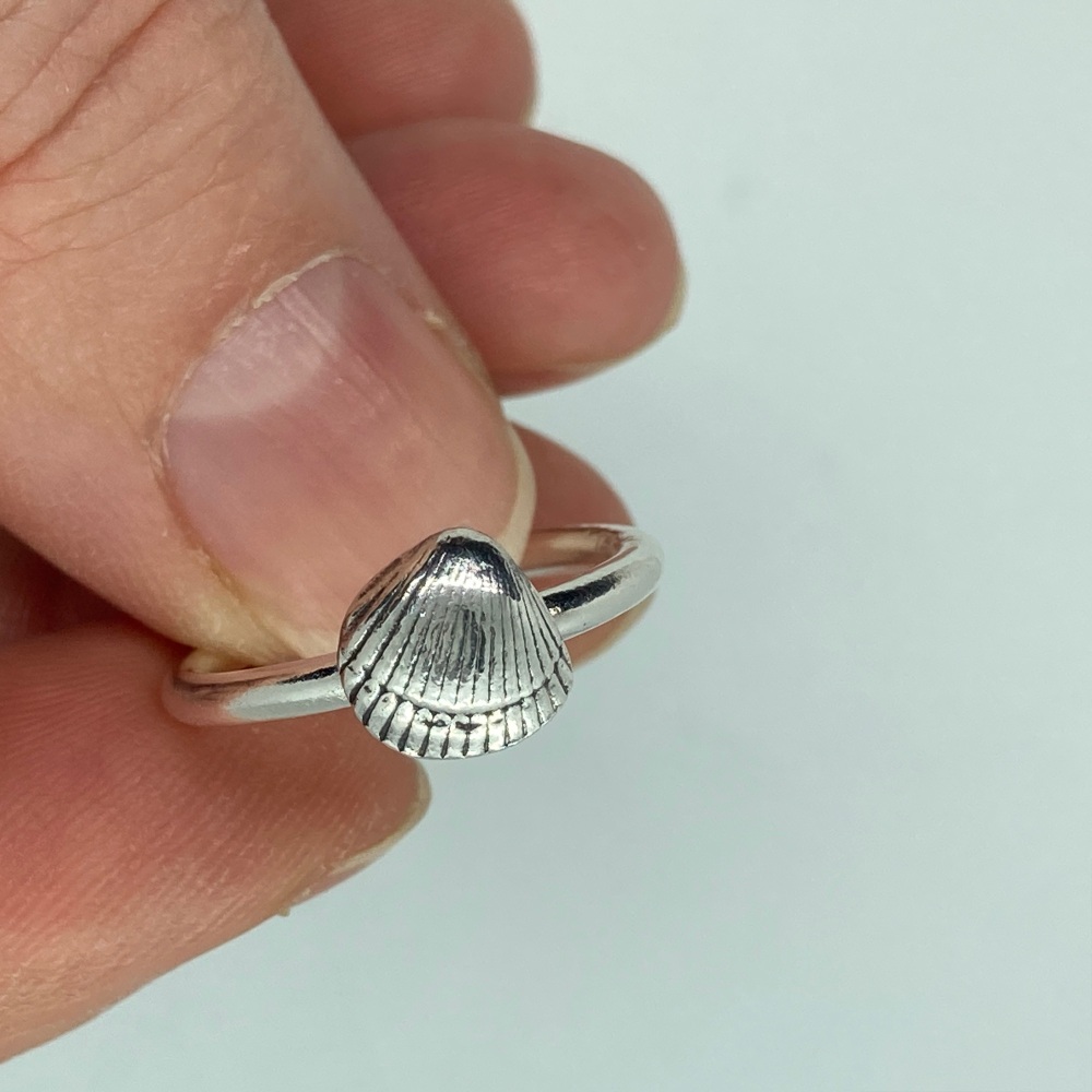 Sterling Silver Seaside Shell Ring - UK ring size K