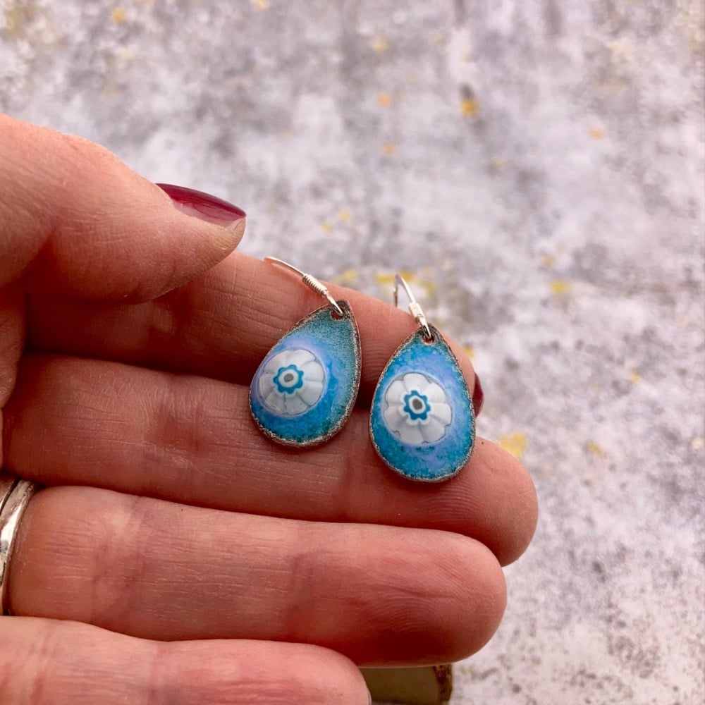 SECONDS -PALE BLUE & WHITE (#1) Spring Flower Earrings