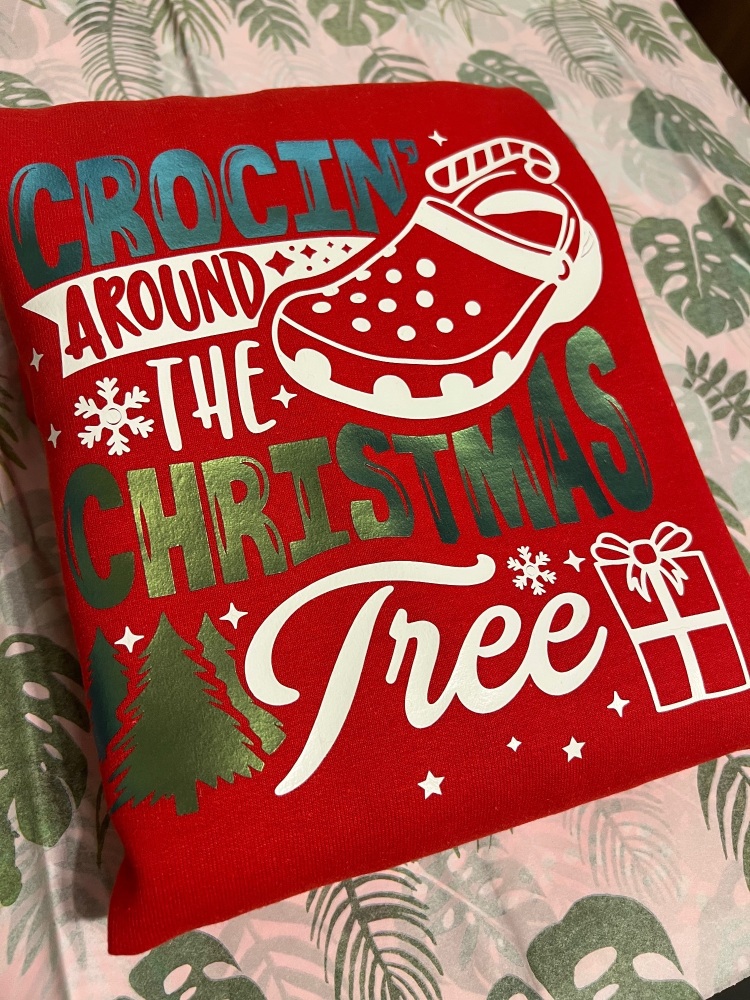 Crocin around the Christmas tree Sweatshirt