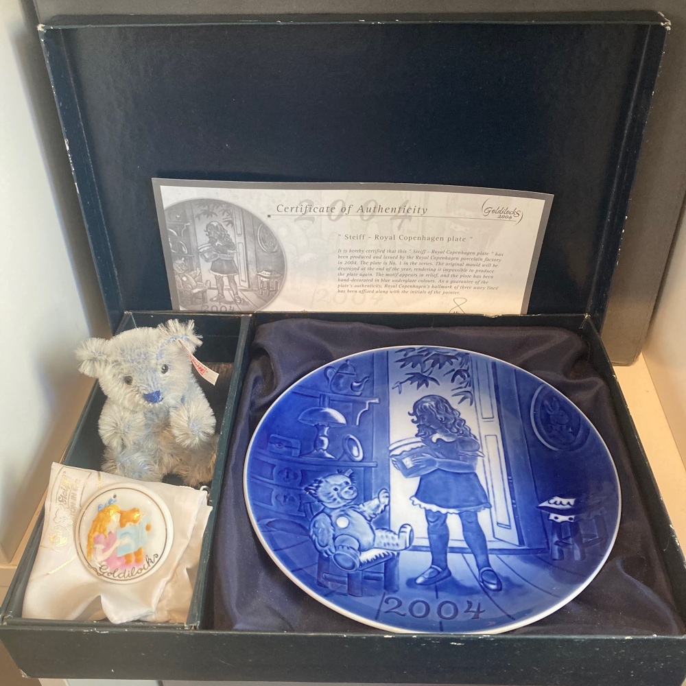 Steiff Limited Edition Goldilocks 2004  - Bear & Royal Copenhagen Plate & Medallion