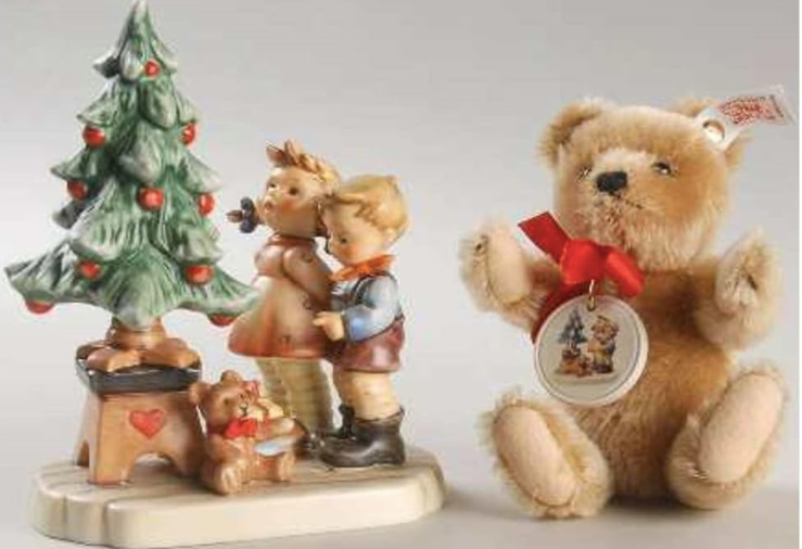 Hummel Figurine WONDER OF CHISTMAS w/ STEIFF TEDDY BEAR 156027