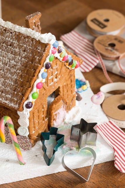 gingerbread house, festive activities,childrens gingerbread workshop