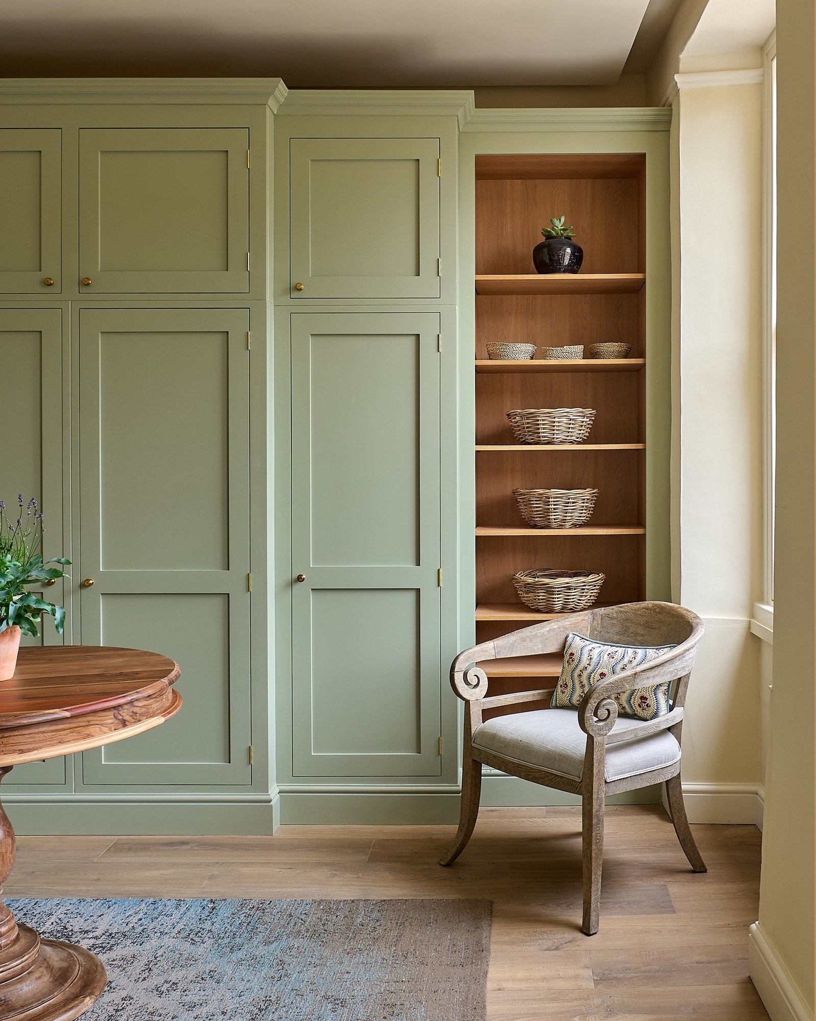 Cotswold Interiors Cotswold homes Cotswold style Cotswold living Oxfordshire The Cotswolds Country homes Period property Grade 2 listed Charles Mullineaux, Zota, Mike Garlick, Little Greene, Cotswoldgrey, Cormar carpets, Pooky, Corston, Burford garden company, lusso, Burlington, ca pieta