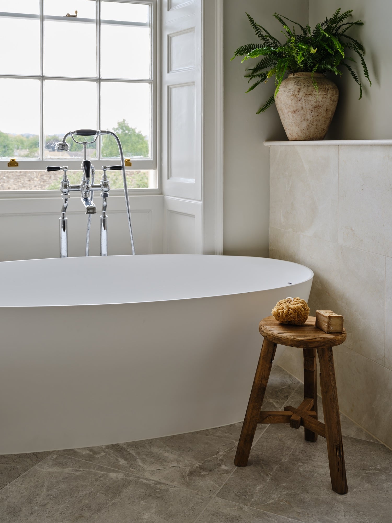 Cotswold Interiors Cotswold homes Cotswold style Cotswold living Oxfordshire The Cotswolds Country homes Period property Grade 2 listed,charles mullineaux,zota, Farrow & ball Artisan of devizes Ca pietra, Lusso Little Greene,Pooky