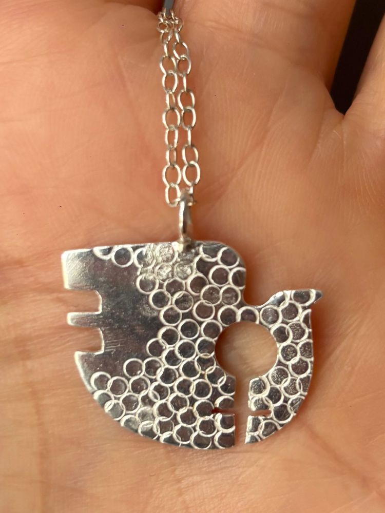 Pendant in memory of my mum and all women