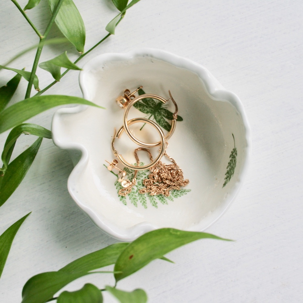Floral  trinket dish, for your rings, earrings and delicate chains.