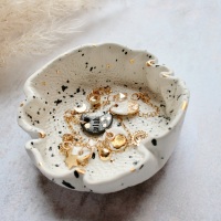 Speckled ceramic trinket dish, for your rings, earrings and delicate chains. Gold splashes.