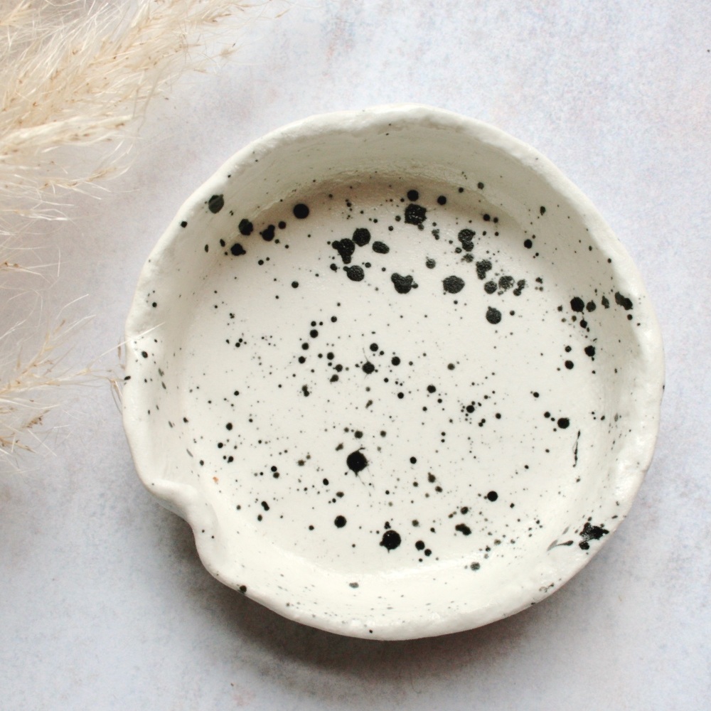 Speckled ceramic trinket dish, for your rings, earrings and delicate chains