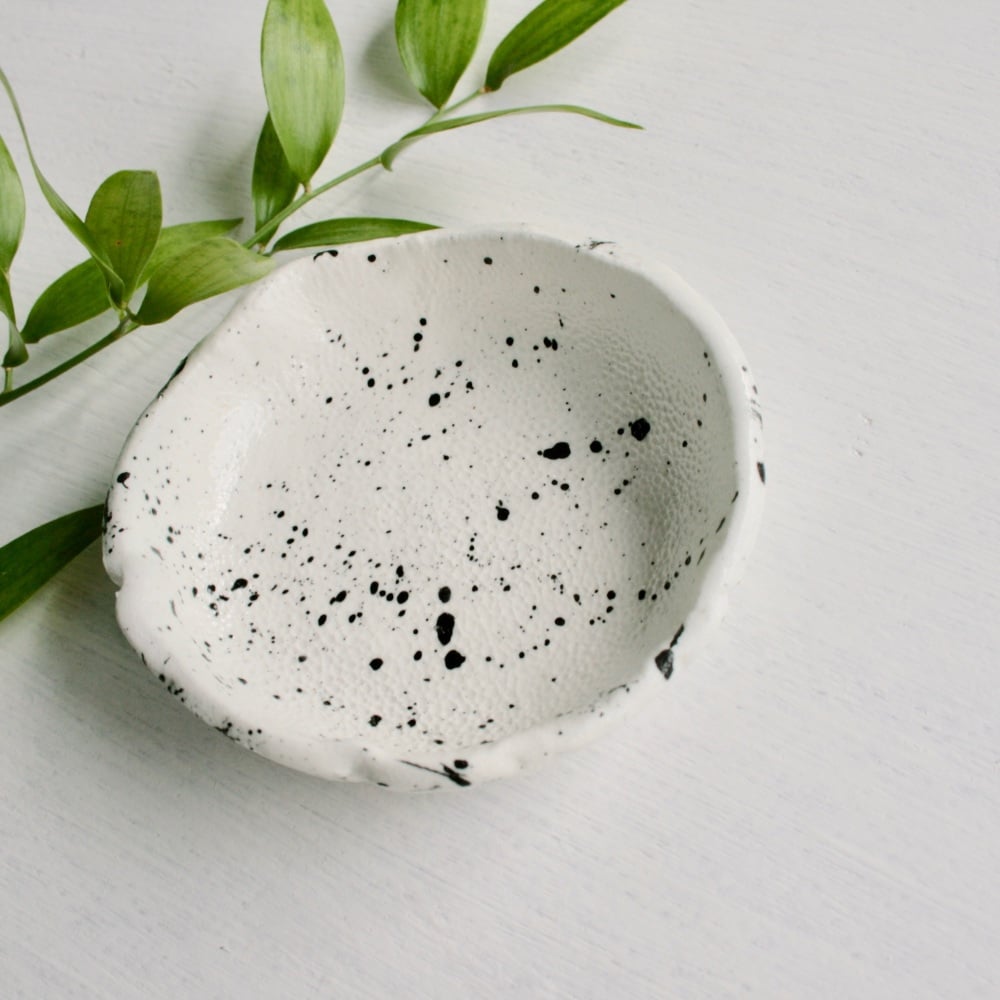 Speckled ceramic trinket dish, for your rings, earrings and delicate chains.  