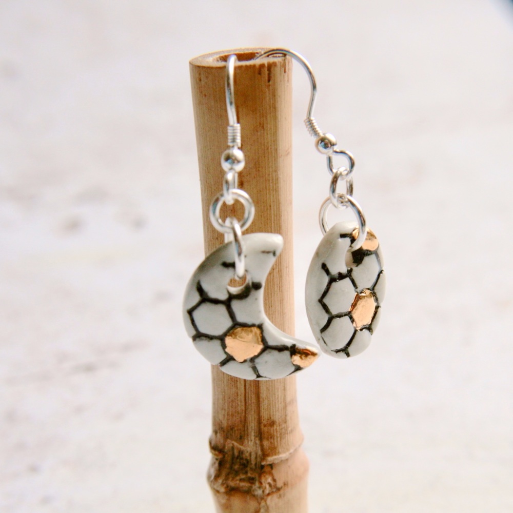 Porcelain earrings with honeycomb design - sterling silver