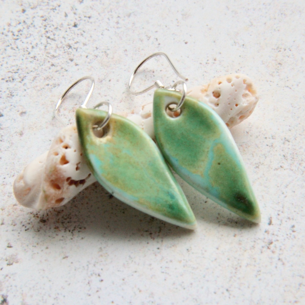 Emerald teardrops - ceramic earrings