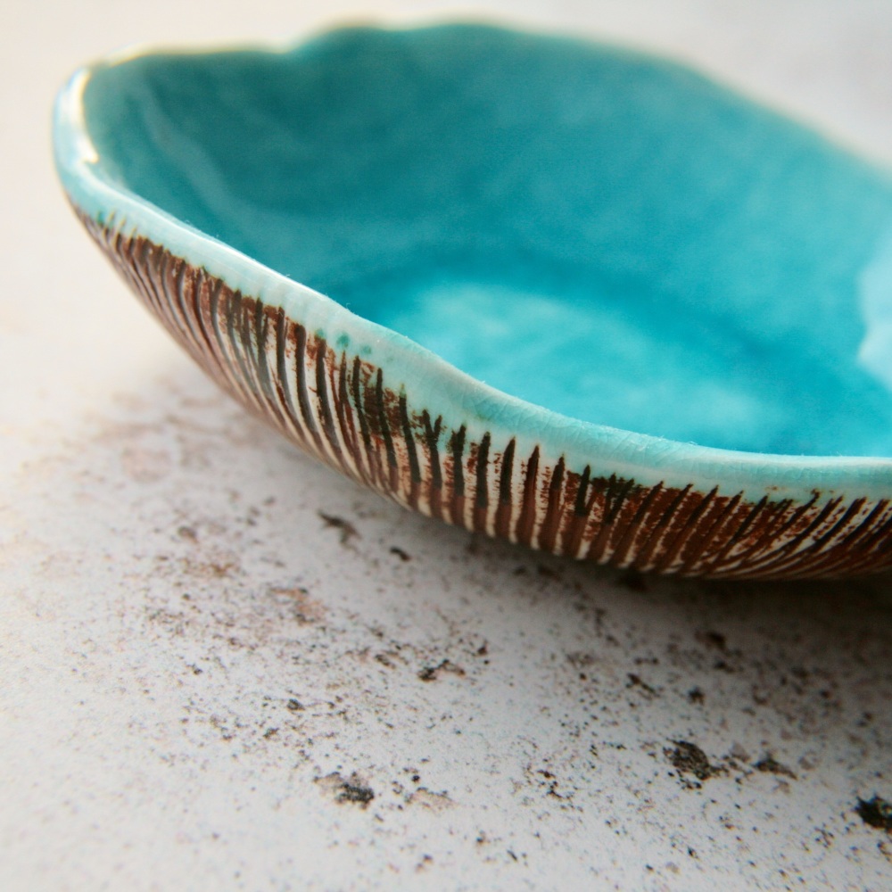 Speckled ceramic trinket dish, for your jewellery, palo santo or candles.