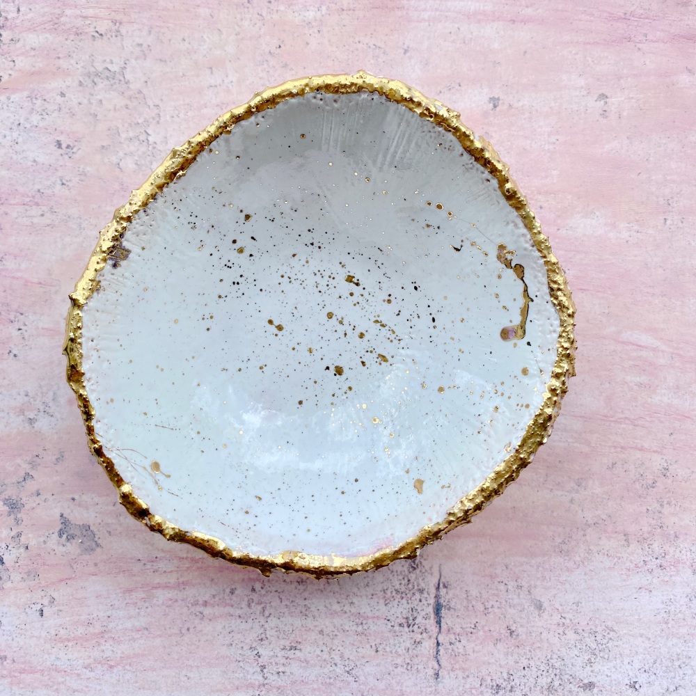 Trinket dish finished with gold rim,  for  jewellery, palo santo, crystals  or candles.White.