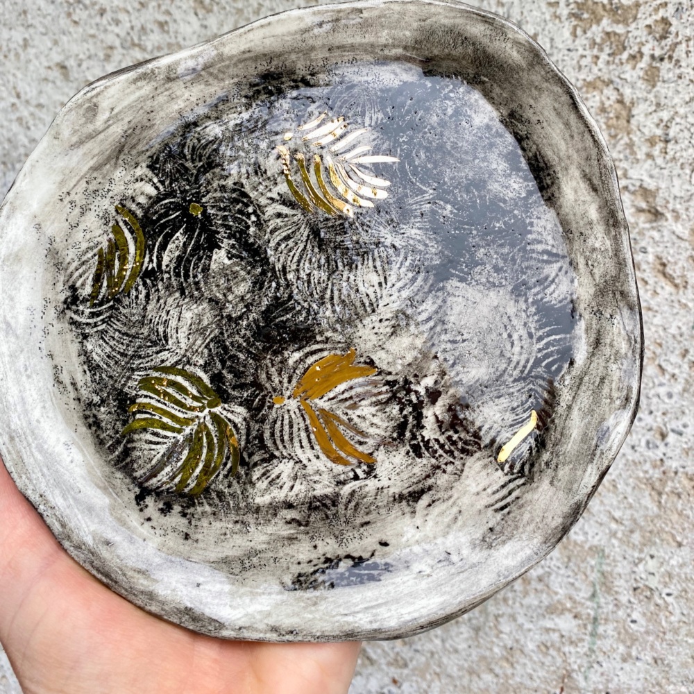 Porcelain plate for your jewellery or candles, botanical.