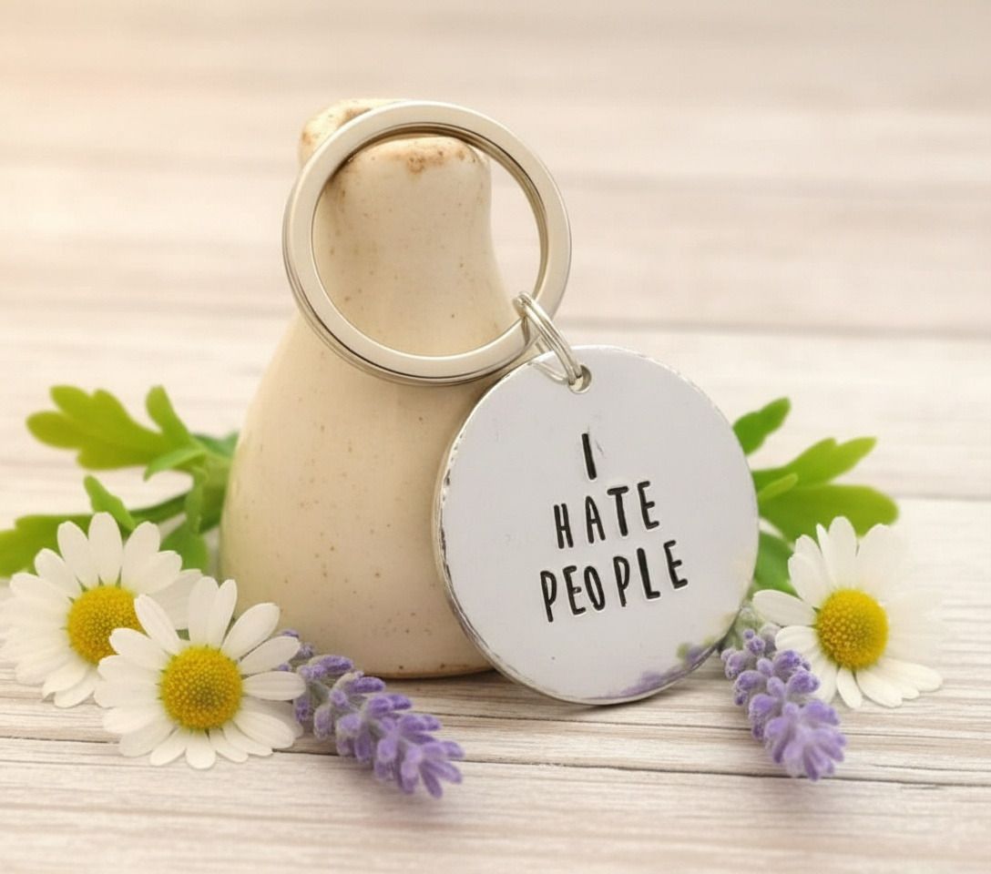 “I Hate People” Aluminium Keyring – Funny Gift for Antisocial Friend
