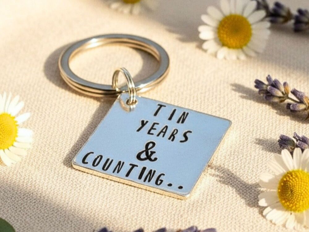 Tin Years & Counting Keyring &ndash; 10th Anniversary Gift