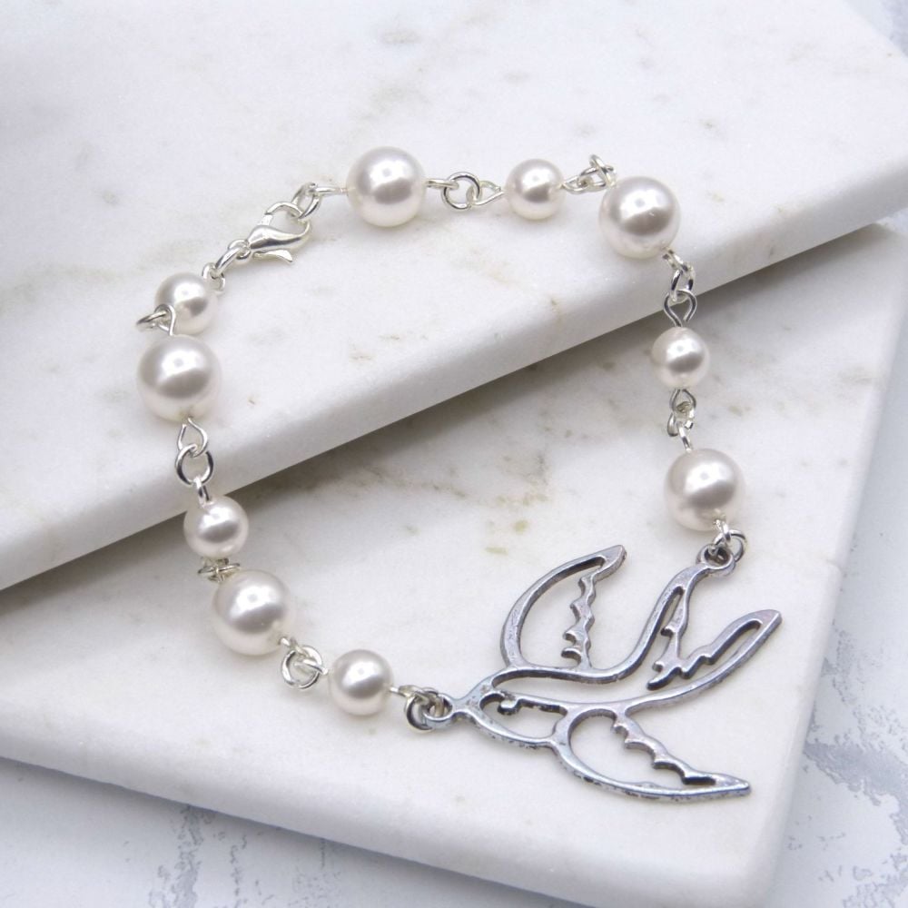 Petra Pearl Link Swallow Wedding Bracelet