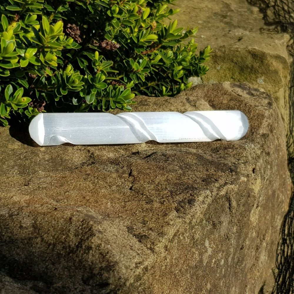 Selenite Wand 16cm - Round both ends with Spiral finish