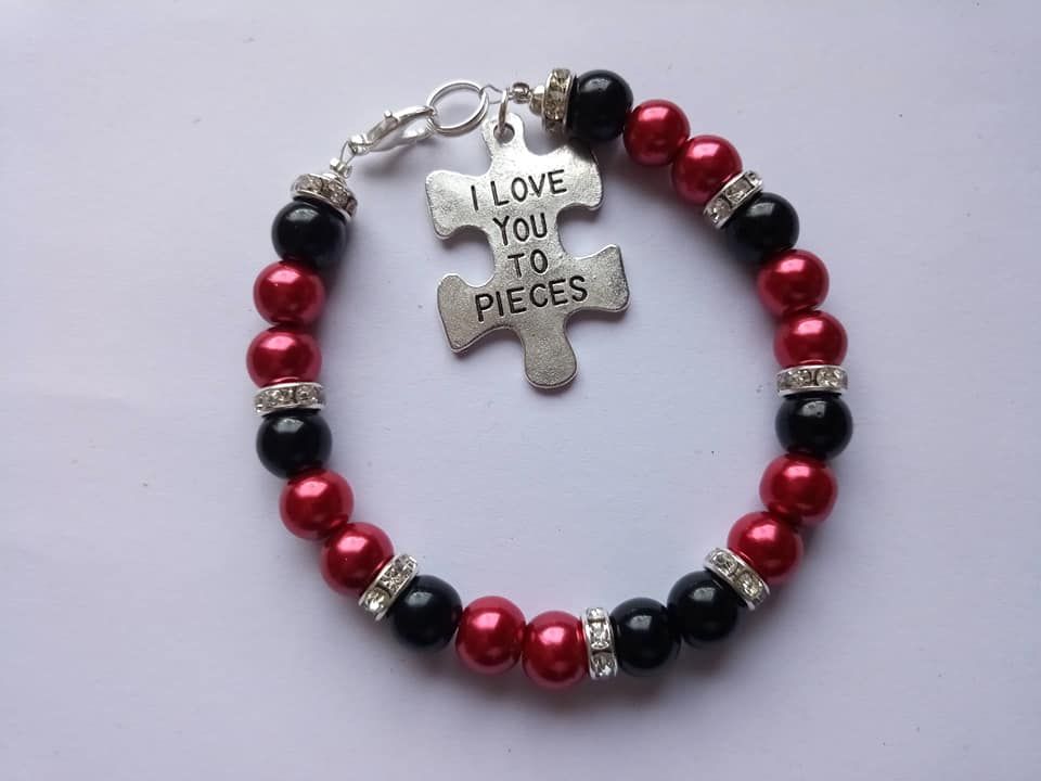 Red & Black I Love You To Pieces Bracelet