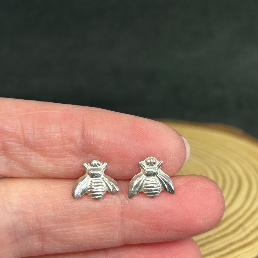 Fine silver Bee studs