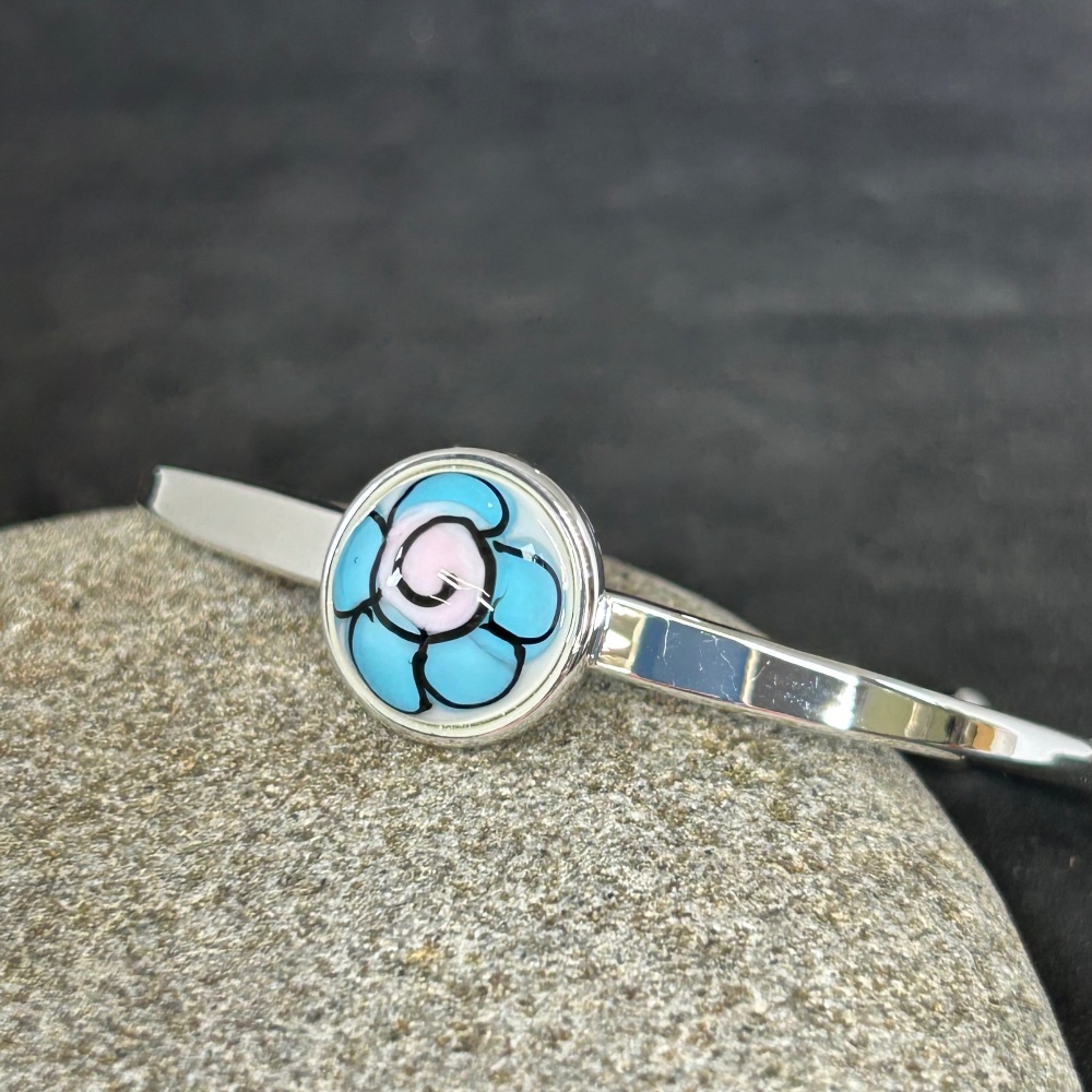 Daisy bangle