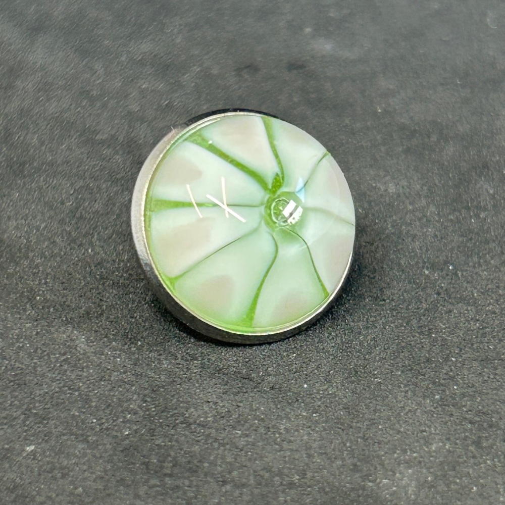 Bubble flower lapel pin