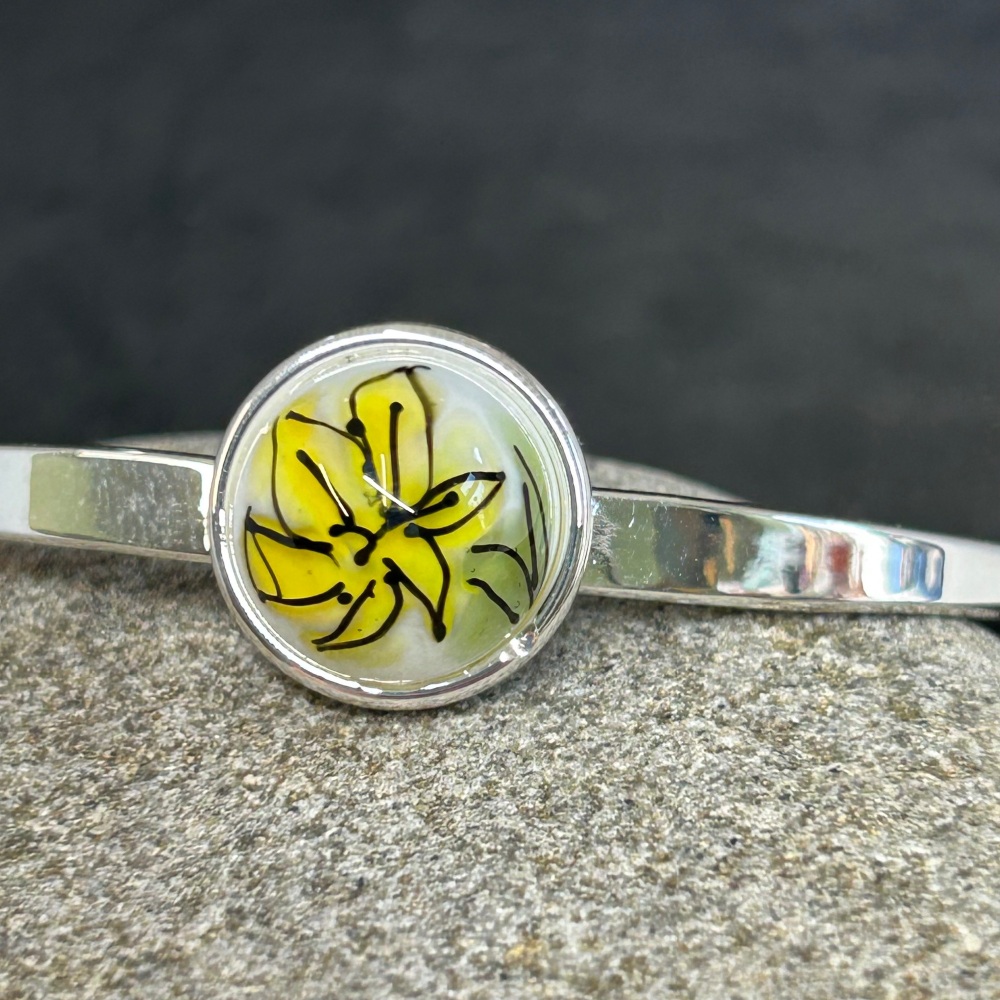 Daffodil bangle