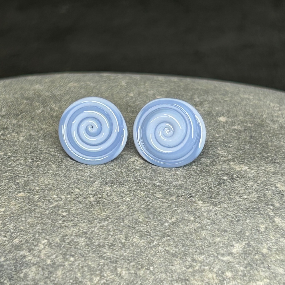 Pale lavender disc earrings