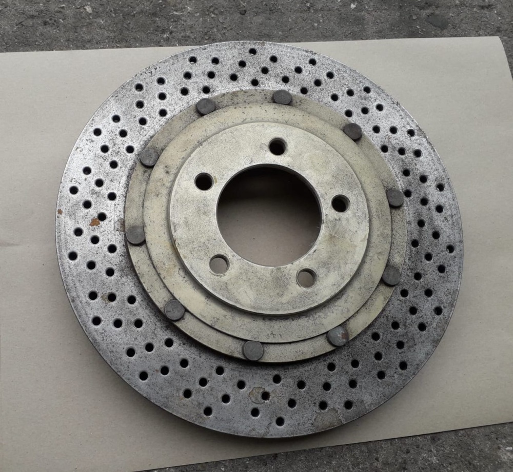 Ferrari F40 Complete OEM Front Brake Disc - 70000602