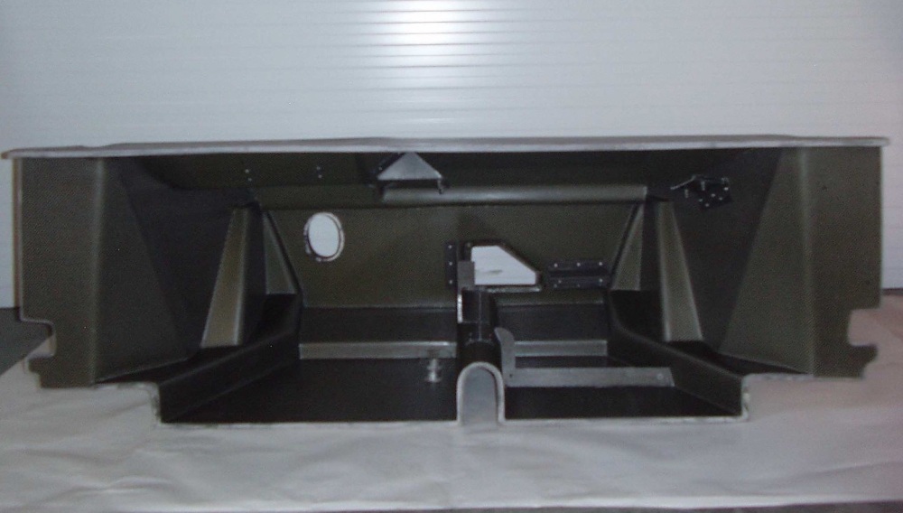 Ferrari F40 Firewall Dashboard / Foot Box