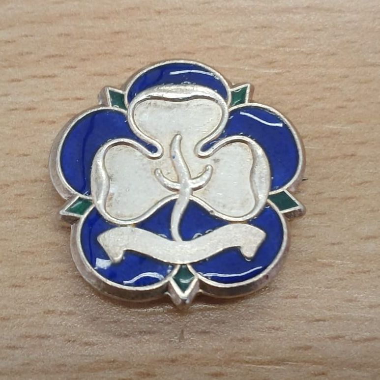 Good service metal badge
