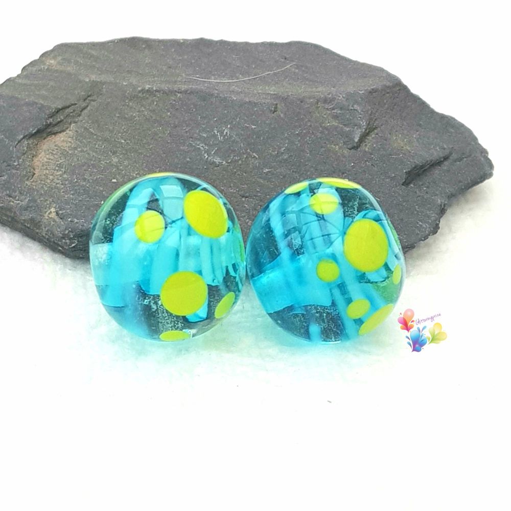 Turquoise Ribbon & Lime Green Spot Round  Glass Lampwork Beads