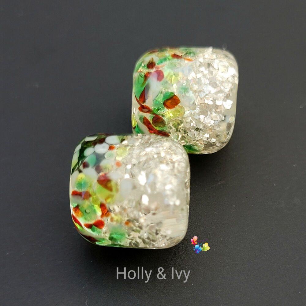 Silver Glitter Holly & Ivy  Lampwork Beads